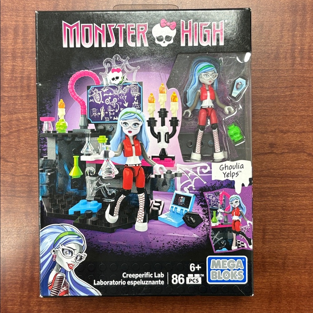Monster High Mega Bloks Ghoulia Yelps Creeperific Lab Set